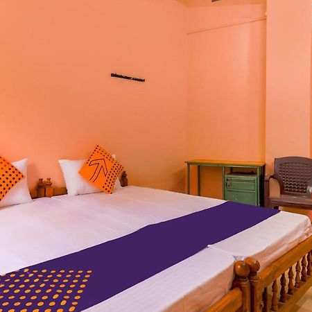 Oyo New Mubarak Tourist Home Panmana エクステリア 写真