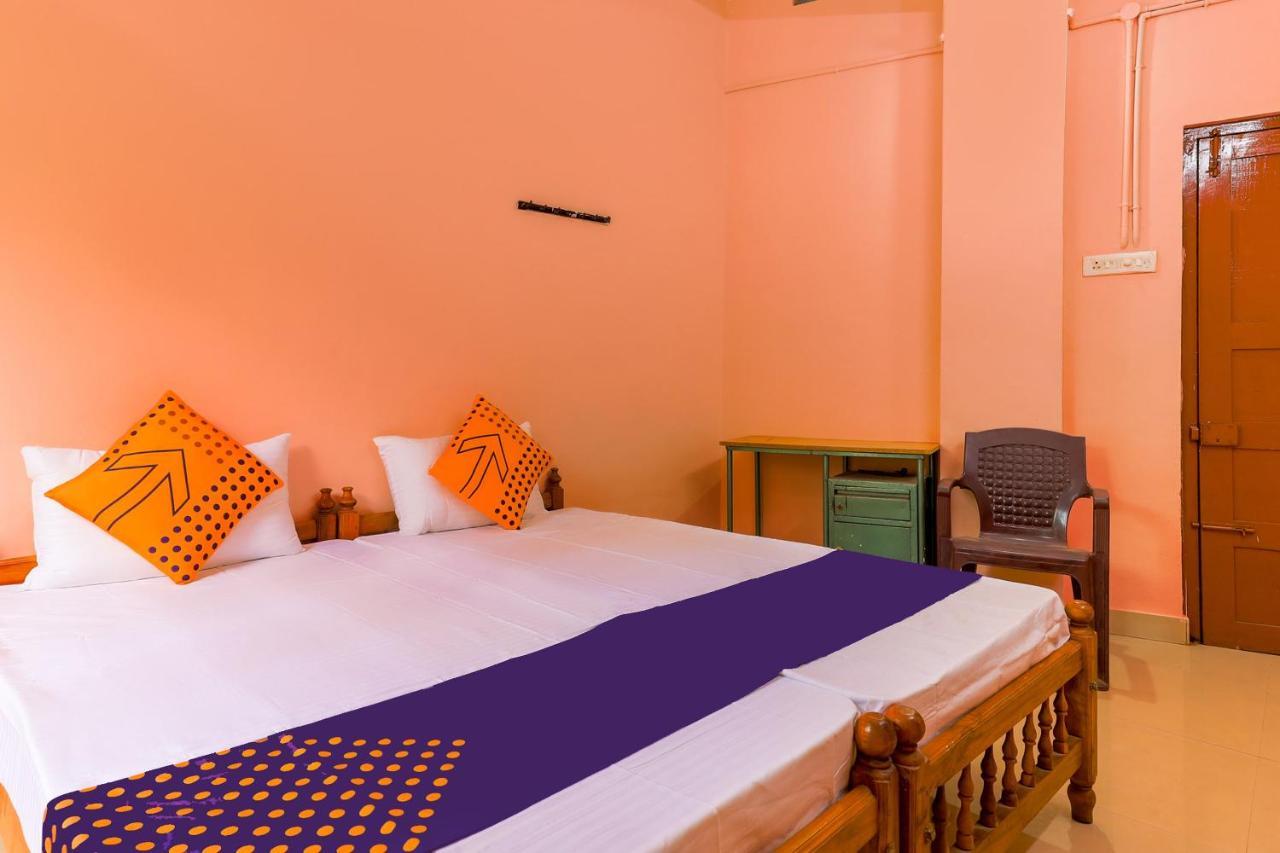 Oyo New Mubarak Tourist Home Panmana エクステリア 写真