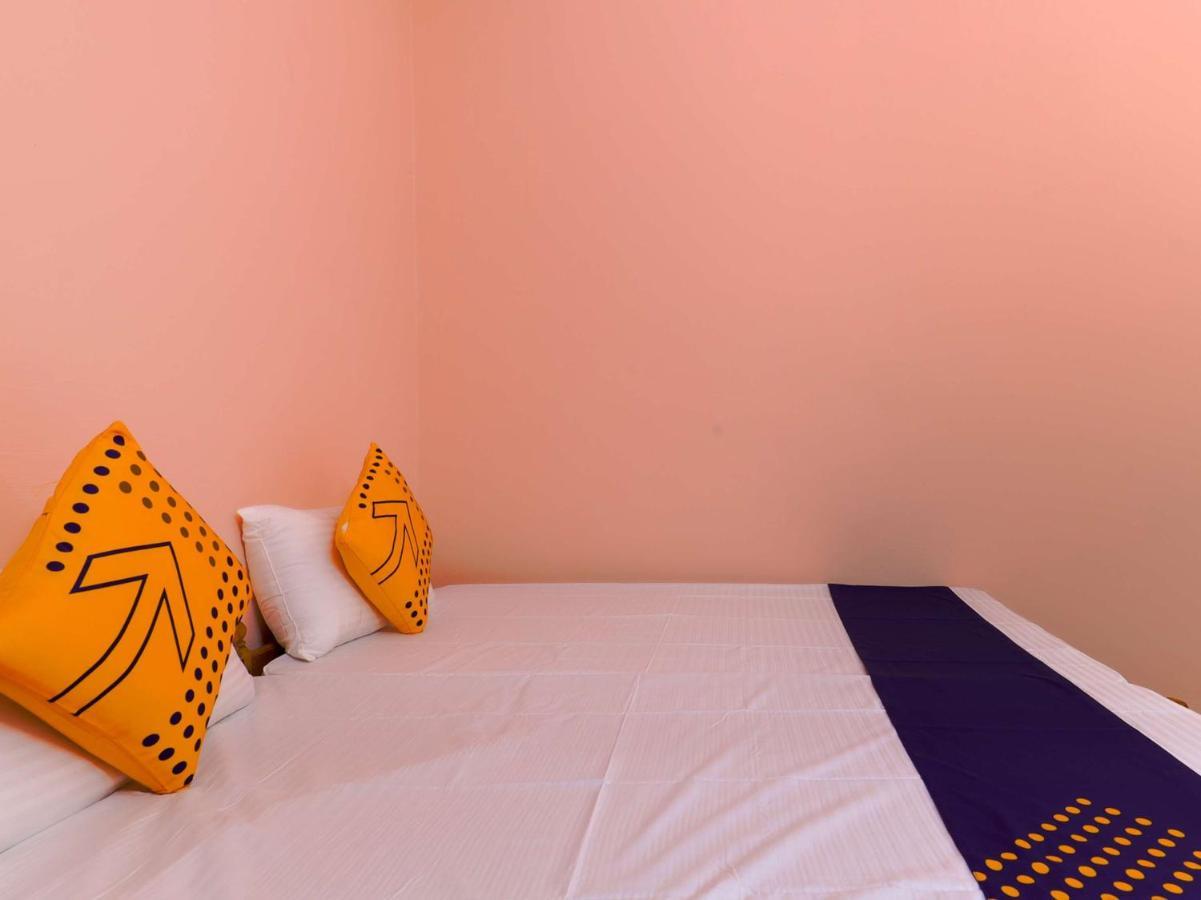 Oyo New Mubarak Tourist Home Panmana エクステリア 写真