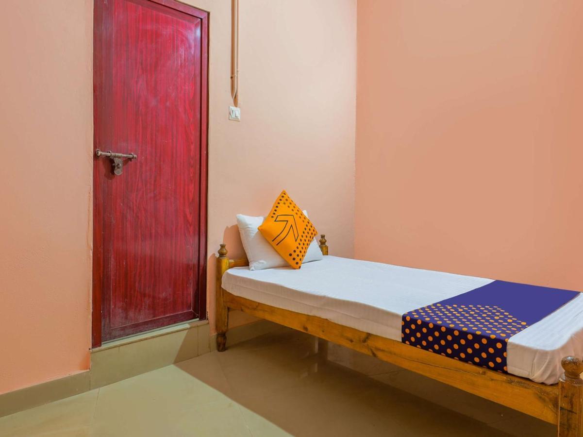 Oyo New Mubarak Tourist Home Panmana エクステリア 写真