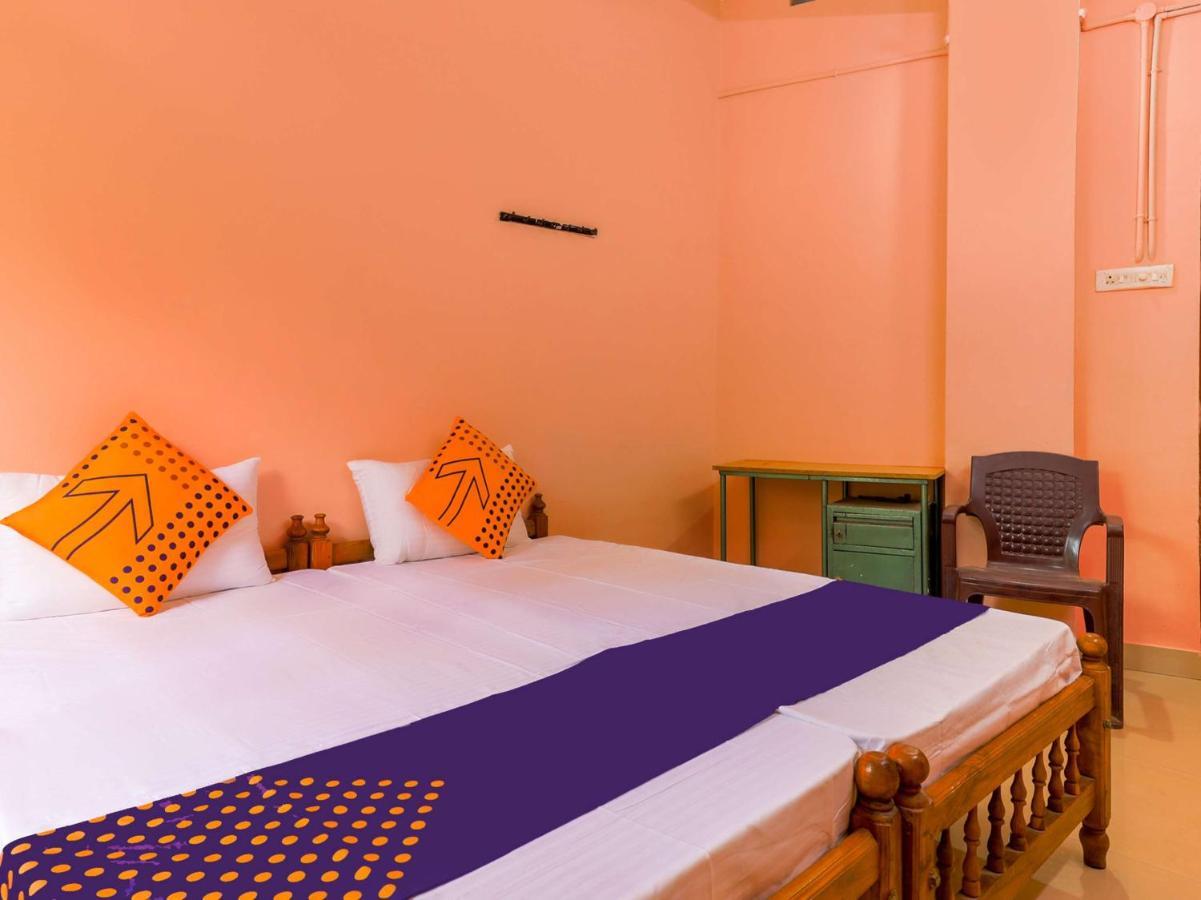 Oyo New Mubarak Tourist Home Panmana エクステリア 写真